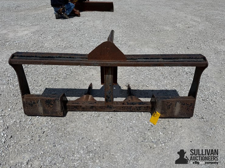 3-prong-bale-spear-image-2