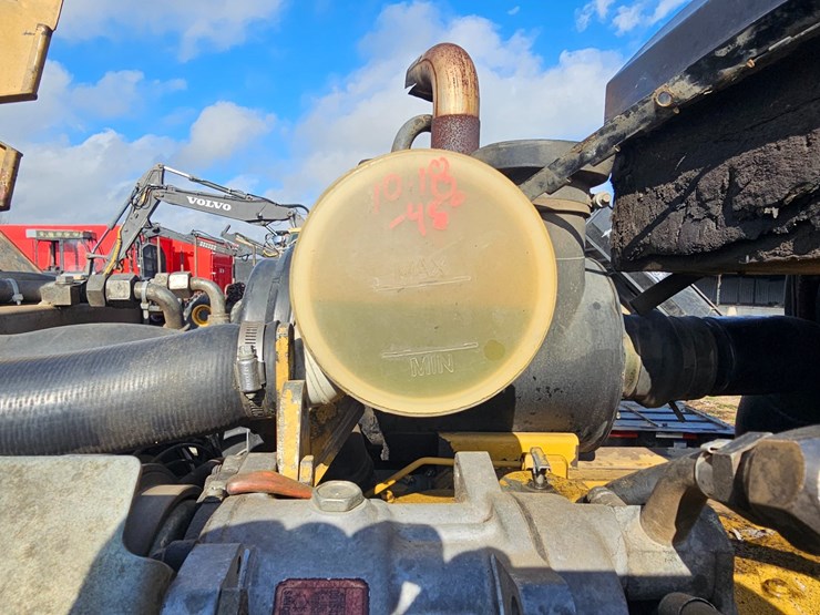2000-caterpillar-574-image-21