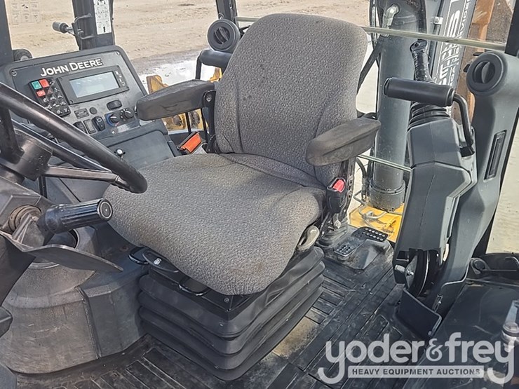 2020-deere-310sl-image-43
