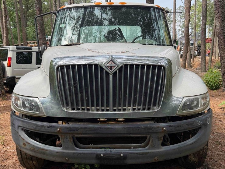 2007-international-durastar-4300-image-2
