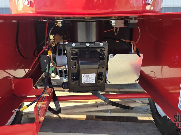 2026-magnum-4000-series-hot-water-pressure-washer-image-13