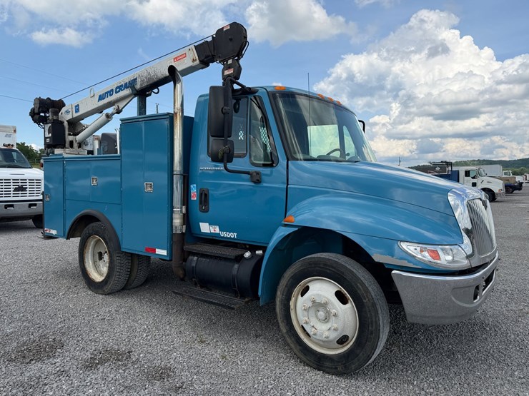 2007-international-durastar-4200-image-2