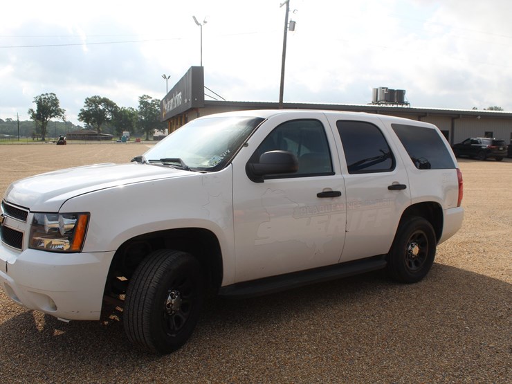 2013-chevrolet-tahoe-image-1