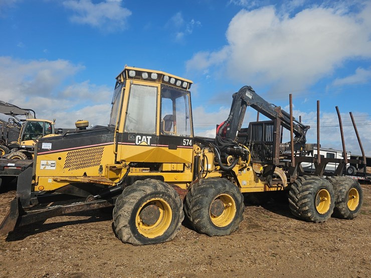 2000-caterpillar-574-image-3