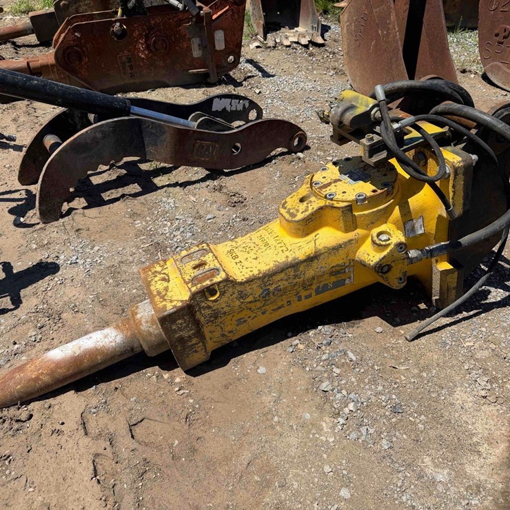 SB552 Epiroc Hydraulic Hammer Attachment