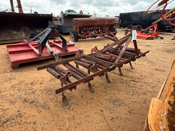 massey-ferguson-9-image-1