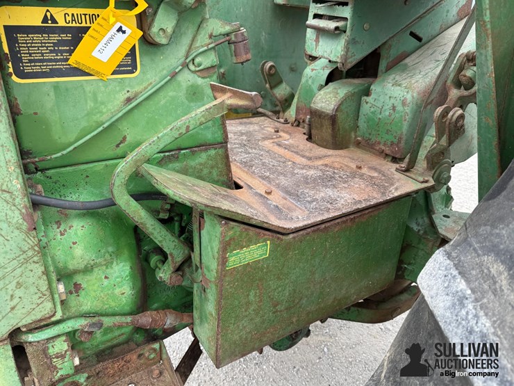 john-deere-4010-image-19