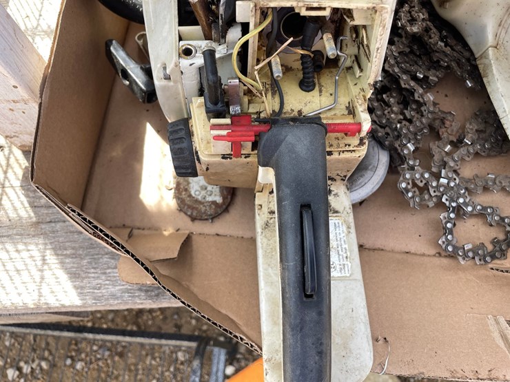 #2131-•-(2)-stihl-chainsaws-image-7