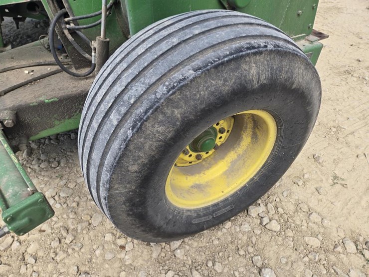 john-deere-3975-image-9