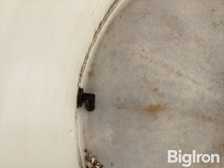 1,100-gallon-storage-tank-image-16