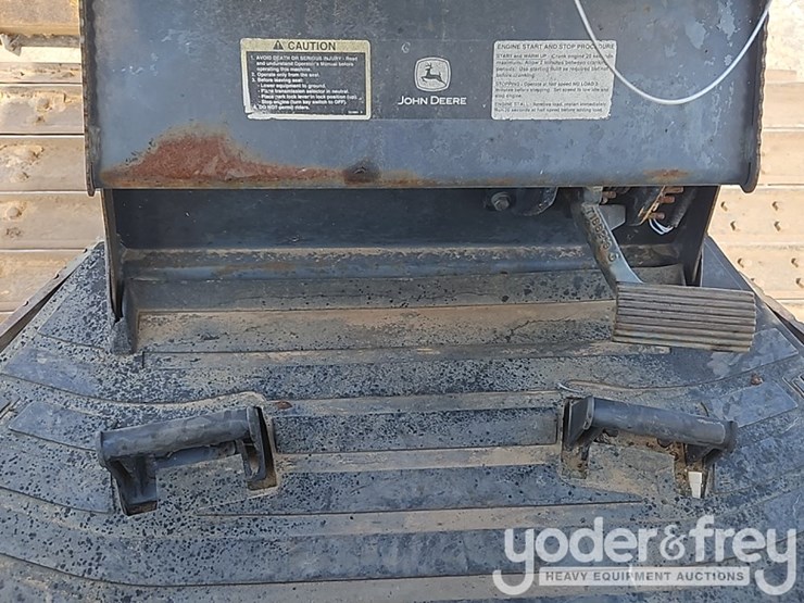 2006-deere-450j-lgp-image-30