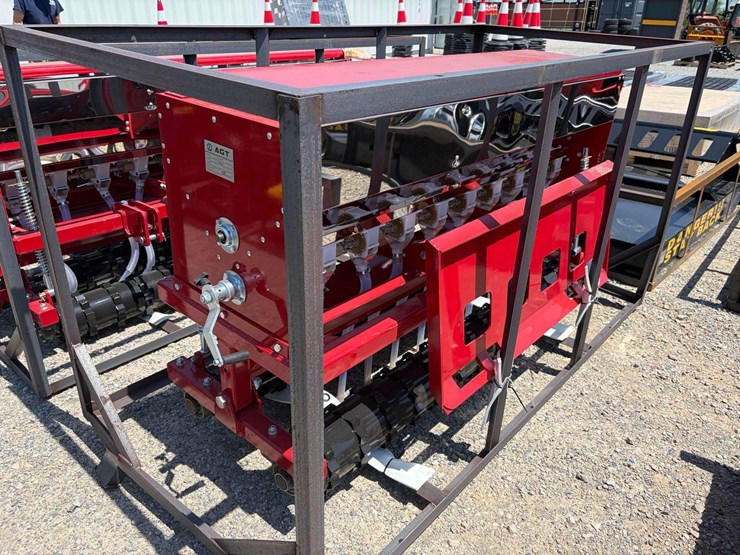 new-agt-stsd10-no-till-seed-drill-and-planter-image-1