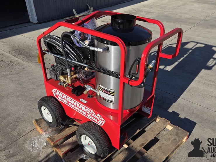 2026-magnum-4000-series-hot-water-pressure-washer-image-7