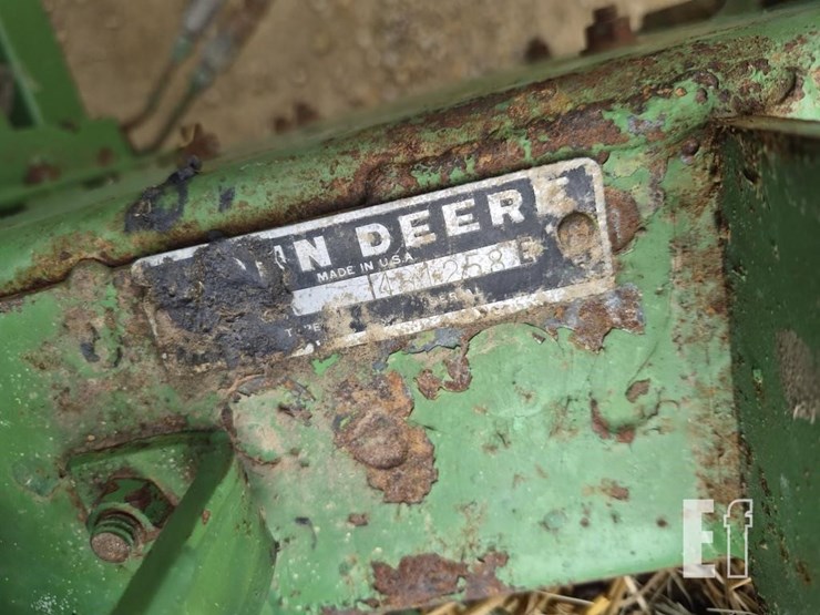 john-deere-336-image-9