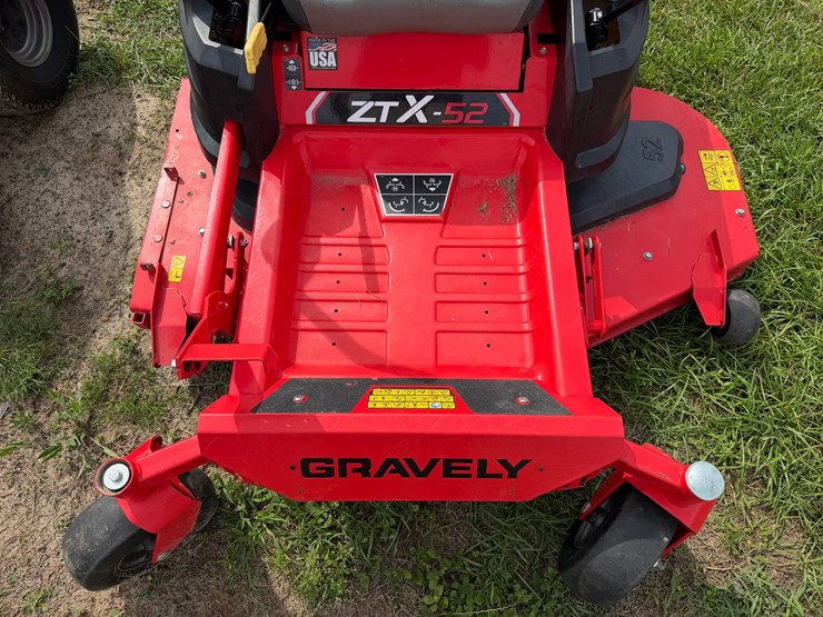 #6007-•-gravely-52"-ztx52-zero-turn-lawnmower-image-10