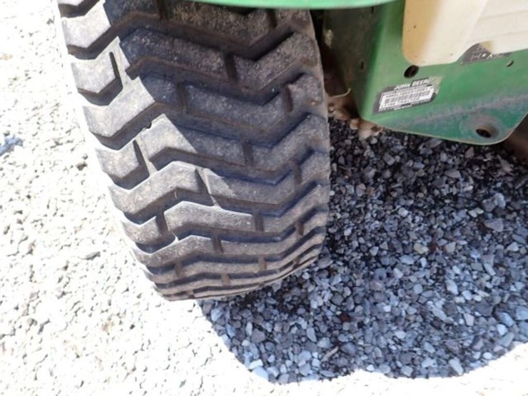 john-deere-lt166-image-23