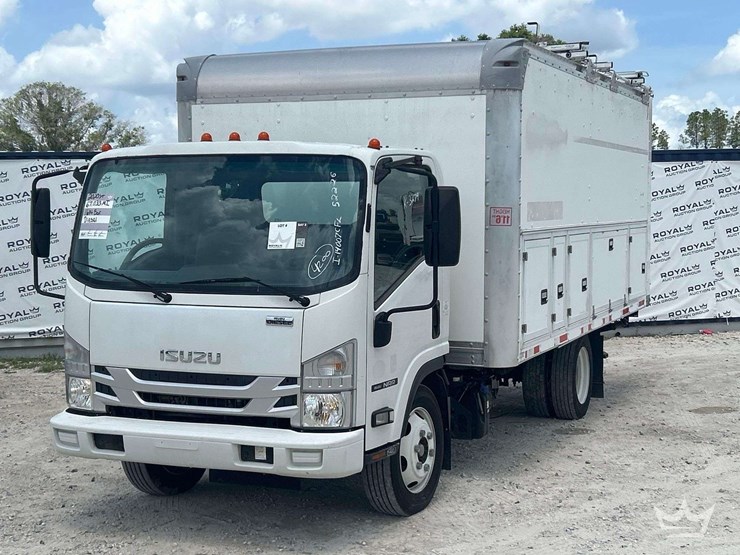 2020-isuzu-nrr-image-1
