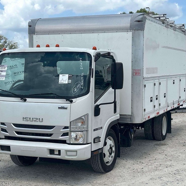 2020 ISUZU NRR