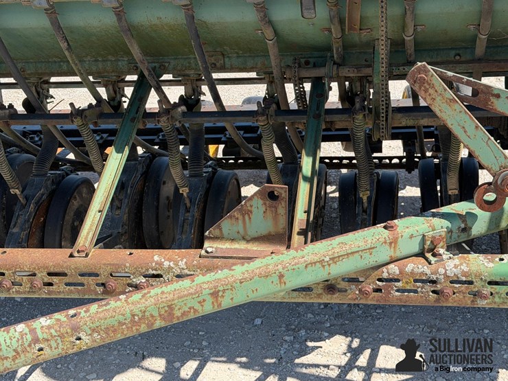 john-deere-8300-image-16