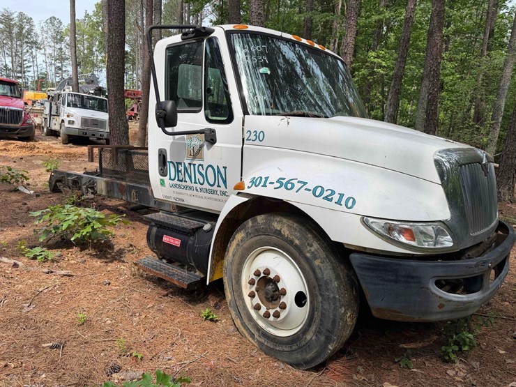 2007-international-durastar-4300-image-3