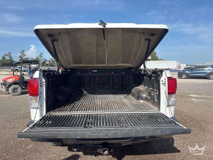2011-toyota-tundra-image-11