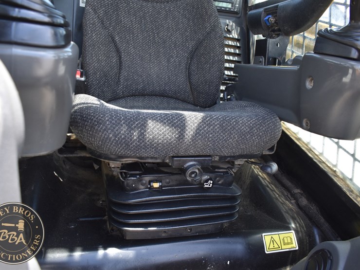 2019-caterpillar-259d-image-41
