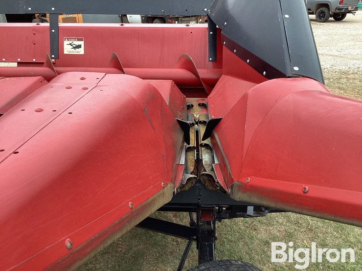 case-ih-1063-image-16
