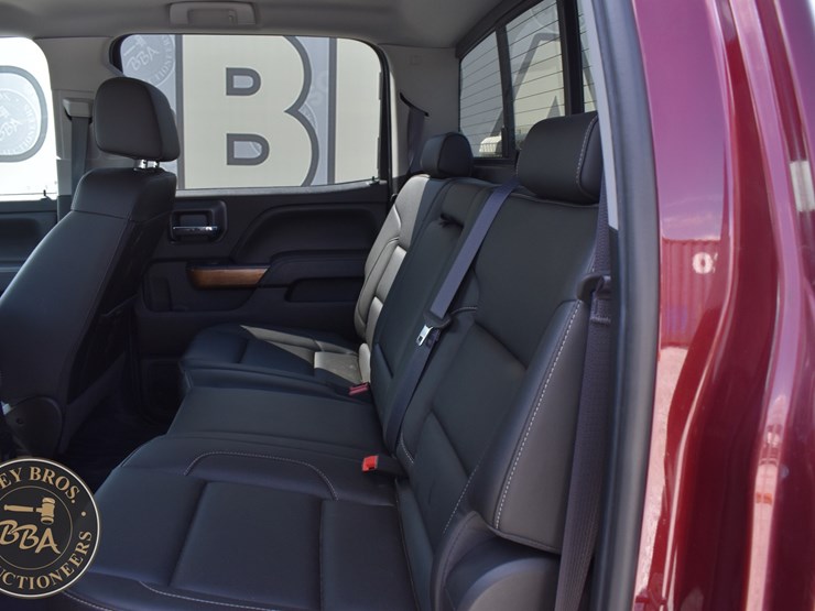 2017-chevrolet-silverado-3500hd-ltz-image-30