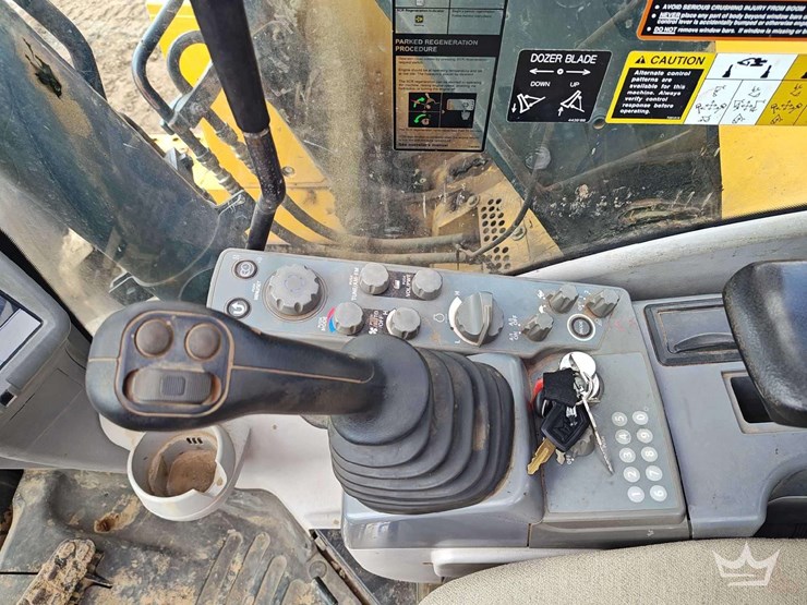 2020-deere-135g-image-18