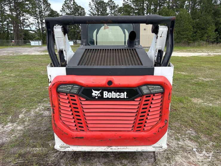 2021-bobcat-t64-image-37