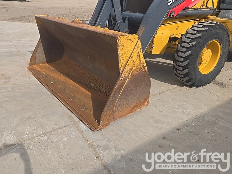 2020-deere-310sl-image-13