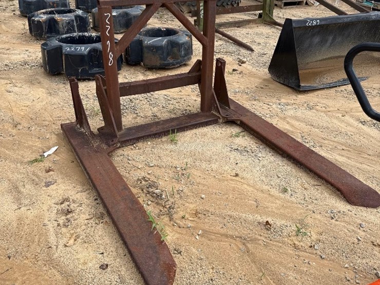 2278---3pt-hitch-heavy-duty-hay-forks-image-1