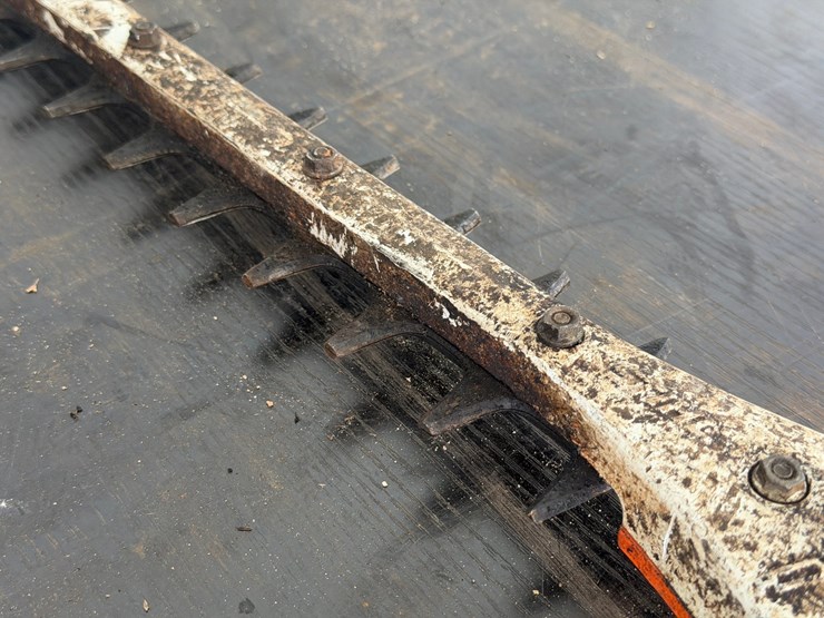 #6073-•-stihl-fs111rx-4'-hedge-trimmer-image-8