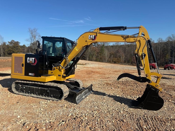 2025-caterpillar-305.5-image-1