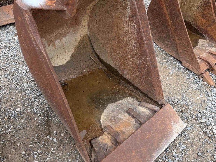 24”-excavator-bucket-image-2