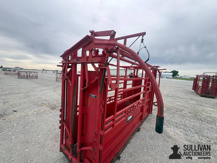 stronghold-cattle-chute-image-12