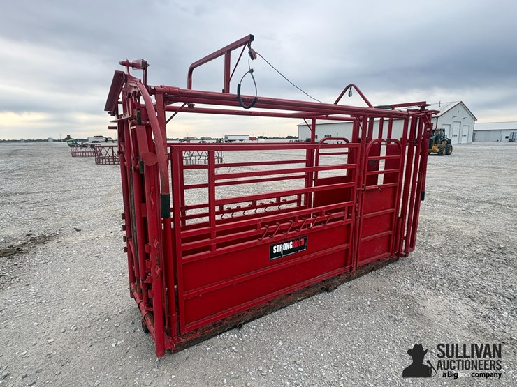 stronghold-cattle-chute-image-1