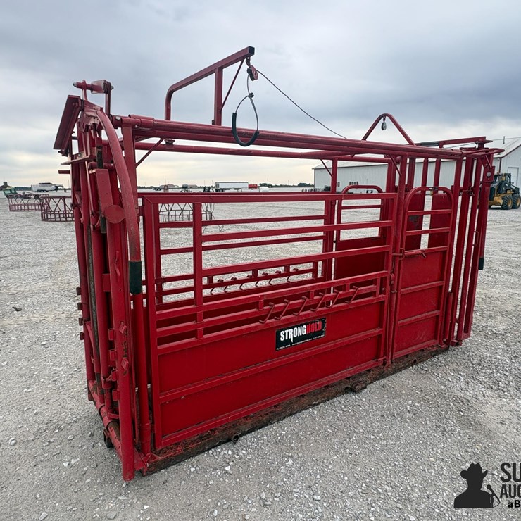 Stronghold Cattle Chute