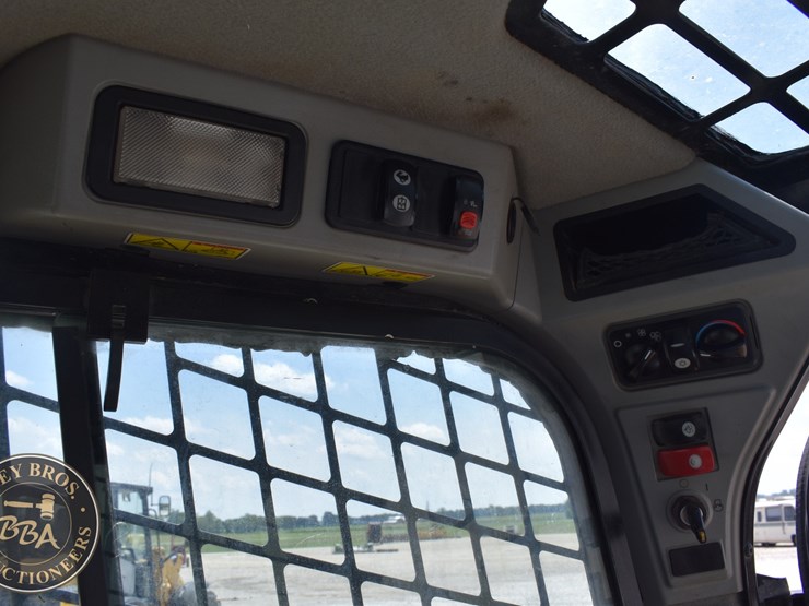 2019-caterpillar-259d-image-44