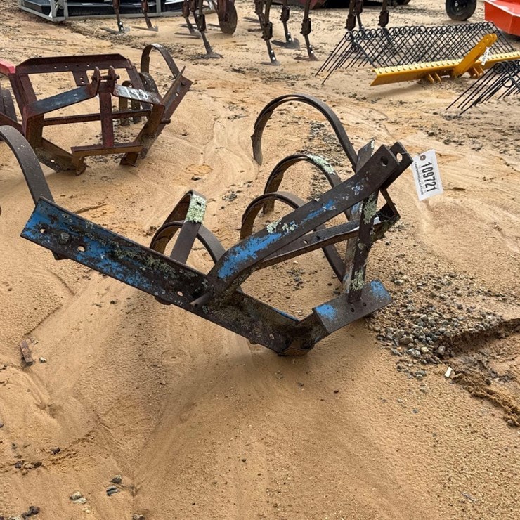199 - 1 ROW CULTIVATOR