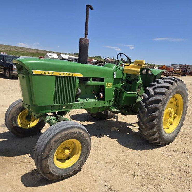 JOHN DEERE 4020
