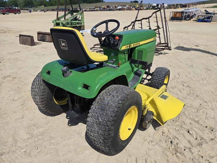 john-deere-400-image-5
