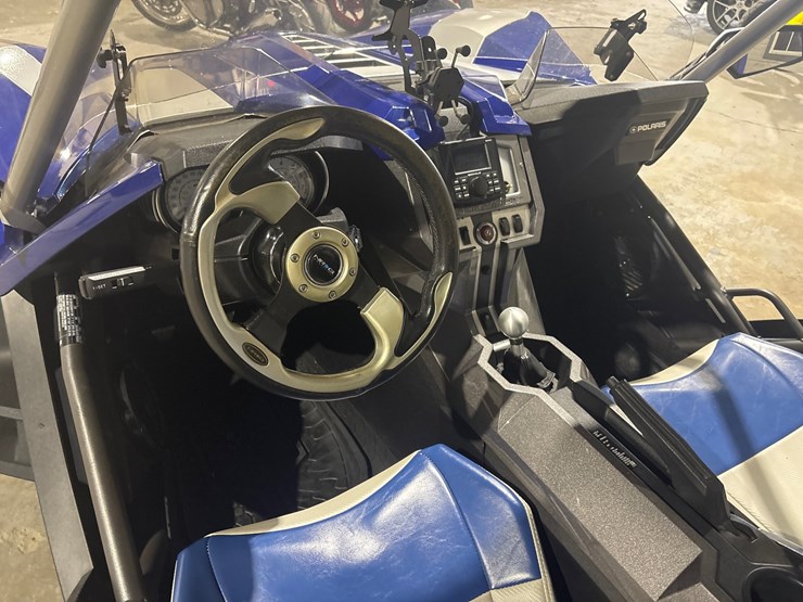 #23985-•-2016-polaris-slingshot-image-5
