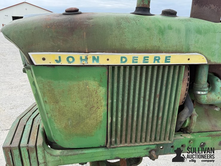 john-deere-4010-image-13