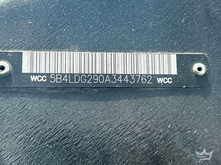 2010-workhorse-w62-image-11