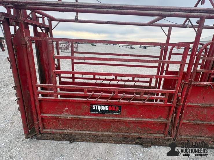 stronghold-cattle-chute-image-9
