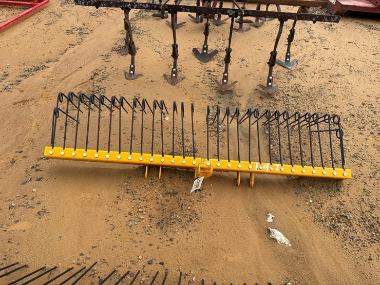 192---6'-3pt-hitch-straw-rake-image-6