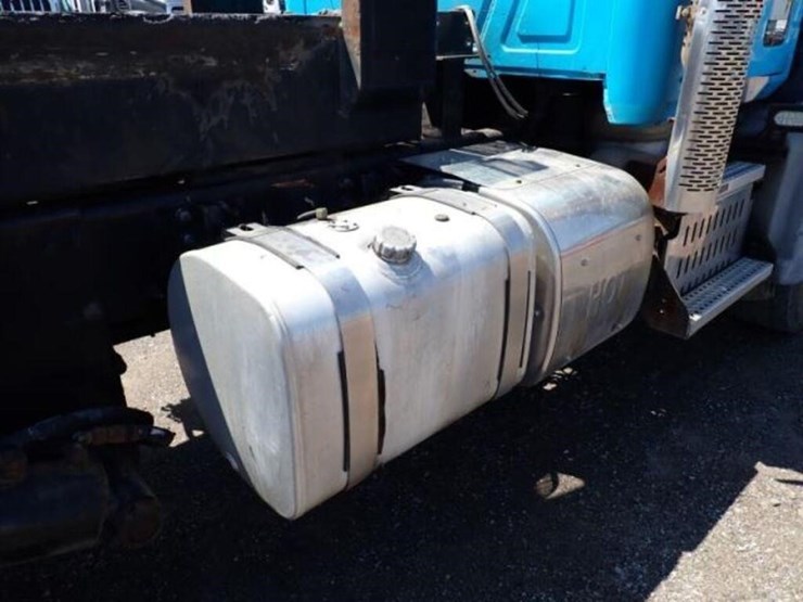2015-mack-granite-gu813-image-78