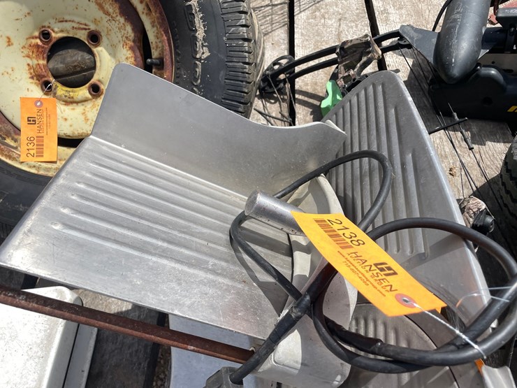 #2138-•-12"-hobart-meat-slicer-image-4