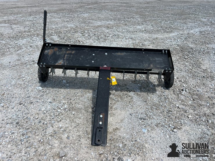 agri-fab-41"-pull-type-lawn-thatcher-image-2